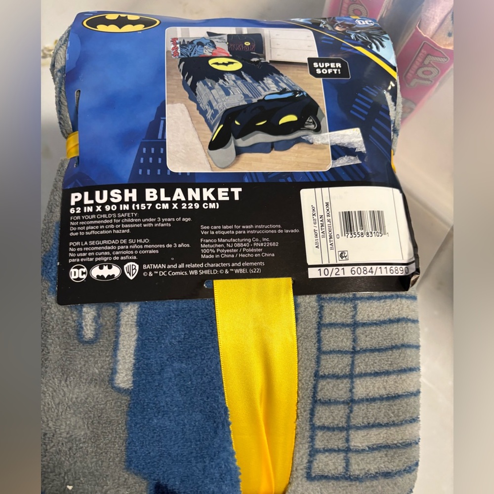 DC Comics Batman Plush Blanket with Blue and Yellow Accents (new)